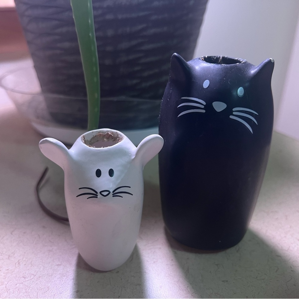 Black and White Cat and Mouse Figurines